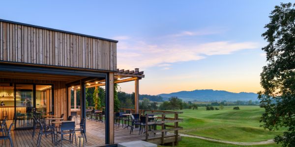 Devetnajstica terasa Golf Grad Otocec 3
