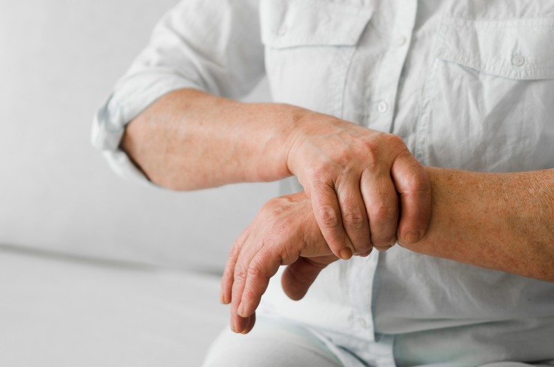 Zdravljenje revmatskih bolezni s pomocjo fanga